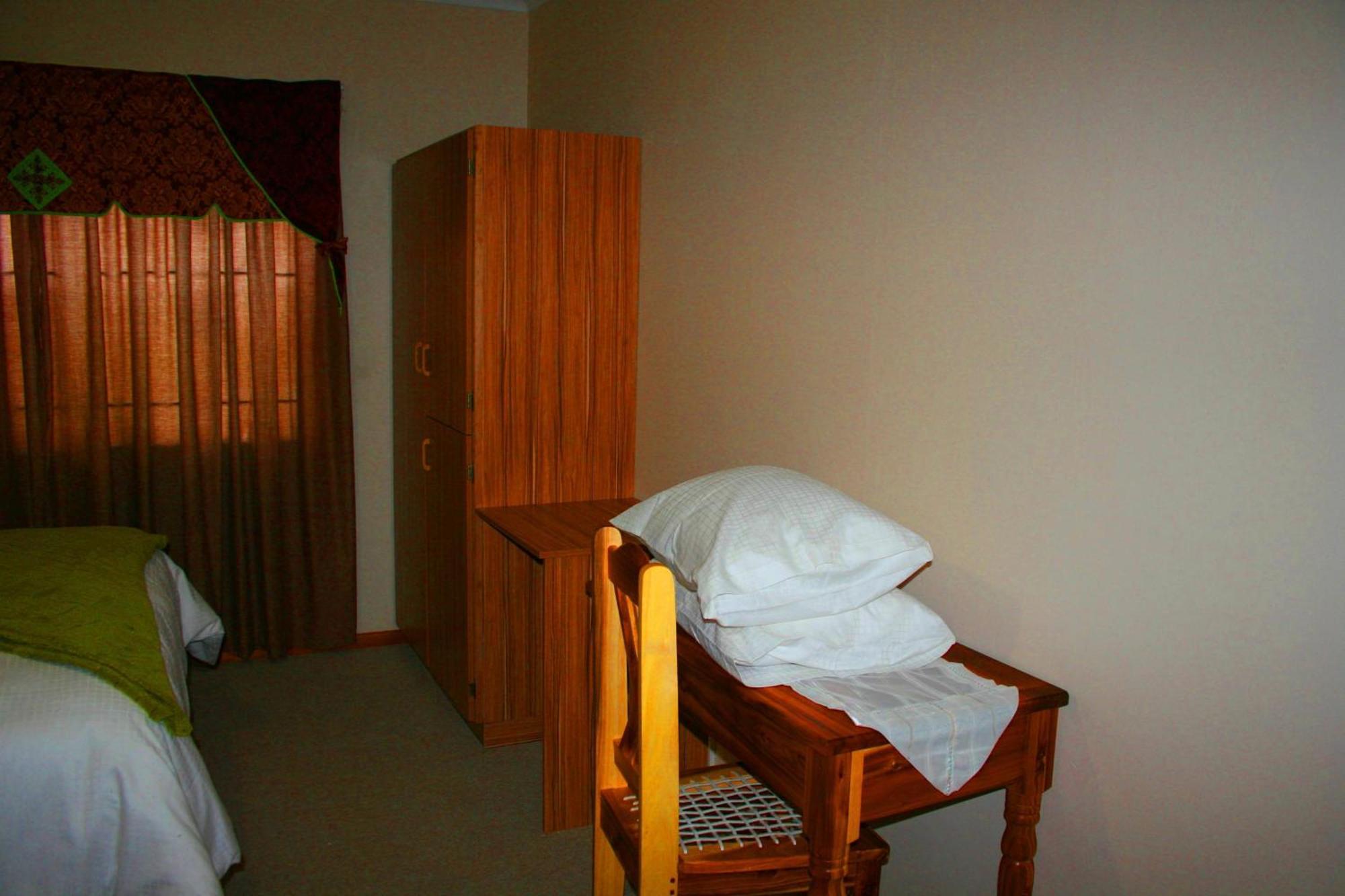 Reheifo Lodge George Room photo