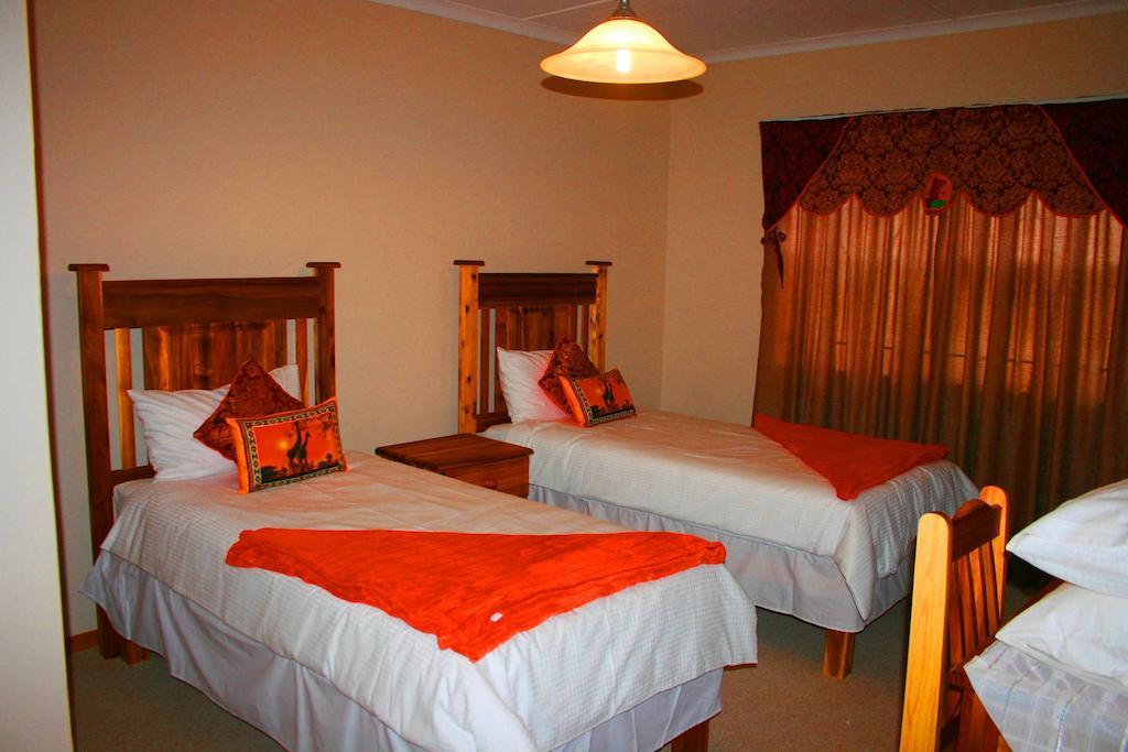 Reheifo Lodge George Room photo